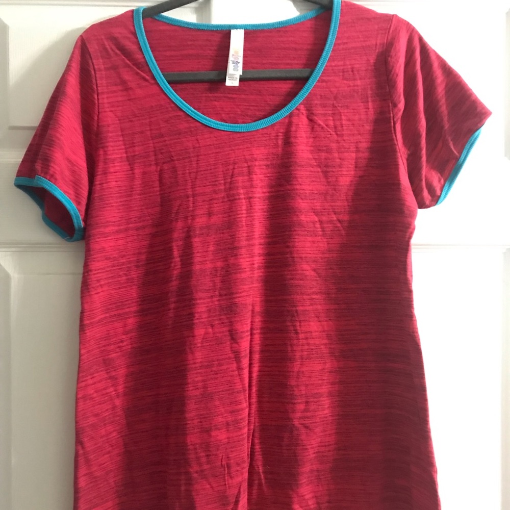 Large Lularoe Classic T